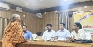 Read more about the article ପାଳଲହଡାରେ ଅଭିଯୋଗ ଶୁଣିଲେ ଜିଲ୍ଲାପାଳ