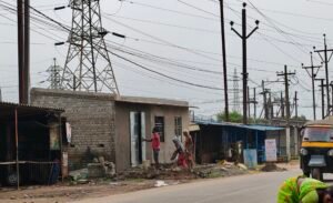 Read more about the article ରାସ୍ତା ପାର୍ଶ୍ଵରେ ଗଢି ଉଠୁଛି କଂକ୍ରିଟ ଜବରଦଖଲ, ନିରବଦ୍ରଷ୍ଟା ସାଜିଛି ରାଜସ୍ୱ ବିଭାଗ