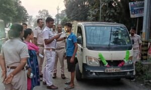 Read more about the article ଆରଟିଓ ,ପୋଲିସର ମିଳିତ ଏନଫୋର୍ସମେଣ୍ଟ ଡ୍ରାଇଭ: ମଦ୍ୟପ ଗାଡି ଚାଳକଙ୍କୁ ଧରିବାକୁ ଅଭିଯାନ