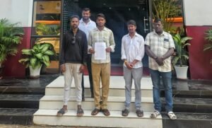 Read more about the article ଚଉକୁଳି ବନ୍ଧର ଉନ୍ନତୀକରଣ ଦାବି, ପୌର ନିର୍ବାହୀ ଅଧିକାରୀଙ୍କୁ ଦାବିପତ୍ର