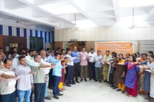 Read more about the article ଦୁର୍ନୀତି ନିବାରଣ ସଚେତନତା ସପ୍ତାହ ପାଳନ ଉପଲକ୍ଷେ ଶପଥ ପାଠ