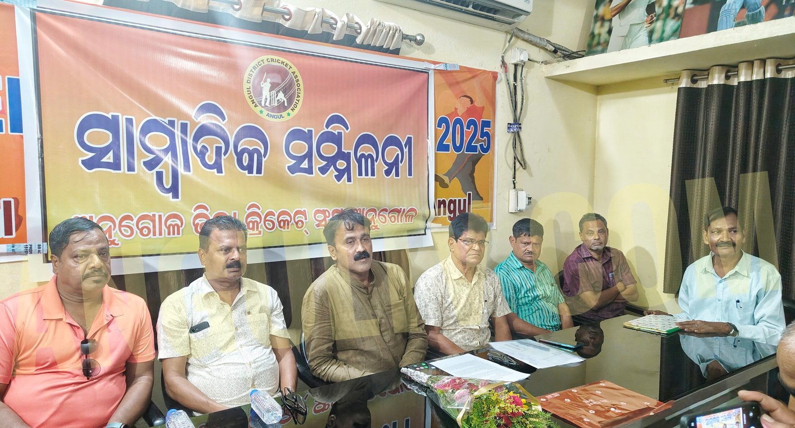 You are currently viewing ଜିଲ୍ଲା କ୍ରିକେଟର ଉନ୍ନତି ପାଇଁ ଆମେ ପ୍ରତିଶୃତିବଦ୍ଧ: ବିଧାୟକ