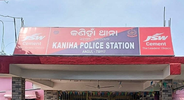 You are currently viewing ଦୁଇ ସ୍କ୍ରାପ୍ ବୋଝେଇ ଗାଡ଼ି ଜବତ, ୫ ଗିରଫ