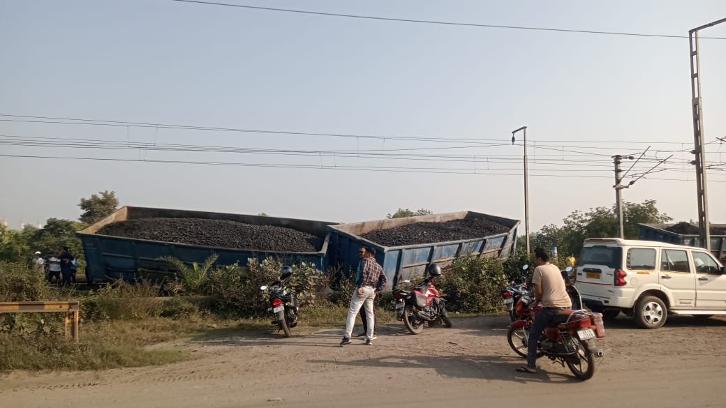 You are currently viewing ଏନଟିପିସି କୋଇଲା ବୋଝେଇ ଟ୍ରେନ୍‌ର ୪ଟି ବଗି ଲାଇନଚ୍ୟୁତ