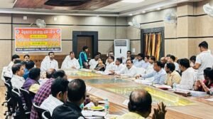 Read more about the article ଜିଲ୍ଲାସ୍ତରୀୟ ଧାନ ସଂଗ୍ରହ ସମିତି ବୈଠକ, ଜାନୁୟାରୀ ପ୍ରଥମ ସପ୍ତାହରେ ଧାନ କିଣିବାକୁ ନିଷ୍ପତ୍ତି