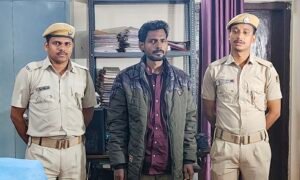 Read more about the article ଝାଡ଼ଖଣ୍ଡରୁ ପୁଣି ଜଣେ ସାଇବର ଲୁଟେରା ଗିରଫ: ହଜିଲା ମୋବାଇଲରୁ ୨ ଲକ୍ଷ ଟଙ୍କା ହଡ଼ପ କରିଥିଲେ