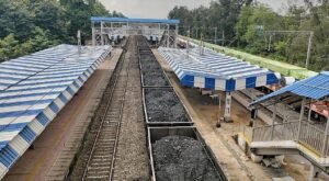 Read more about the article ପ୍ରଦୂଷଣ ବୋର୍ଡର ଛାଟ: ଆଉ ଖୋଲାମେଲାରେ ୱାଗନରେ ହୋଇପାରିବ ନାହିଁ କୋଇଲା ପରିବହନ, ୧୧ ଖଣି ଓ ୱାସେରିକୁ ଚିଠି