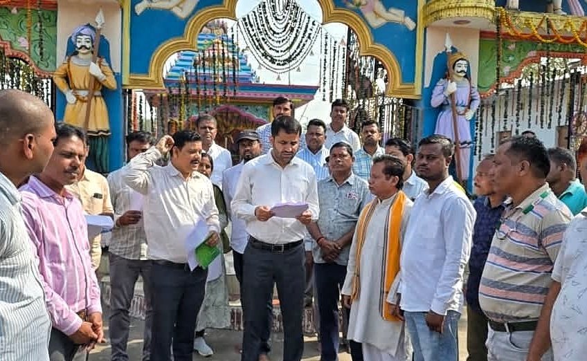 You are currently viewing ଲୋଭି ଠାକୁରାଣୀ ମନ୍ଦିର ଓ ମନ୍ଦରଗିରି ବୁଲି ଦେଖିଲେ ଜିଲ୍ଲାପାଳ