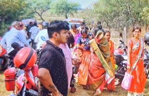 Read more about the article ଅନୁଗୁଳରେ ଶ୍ରମିକଙ୍କୁ ଶୋଷଣ, ୧୮ଶହ ଟଙ୍କା ନେଇ ଲେବର କାର୍ଡ କରାଉଛନ୍ତି ଏଜେଣ୍ଟ; ଶ୍ରମ ଅଧିକାରୀଙ୍କ ପାଖେ ନାହିଁ ଖବର