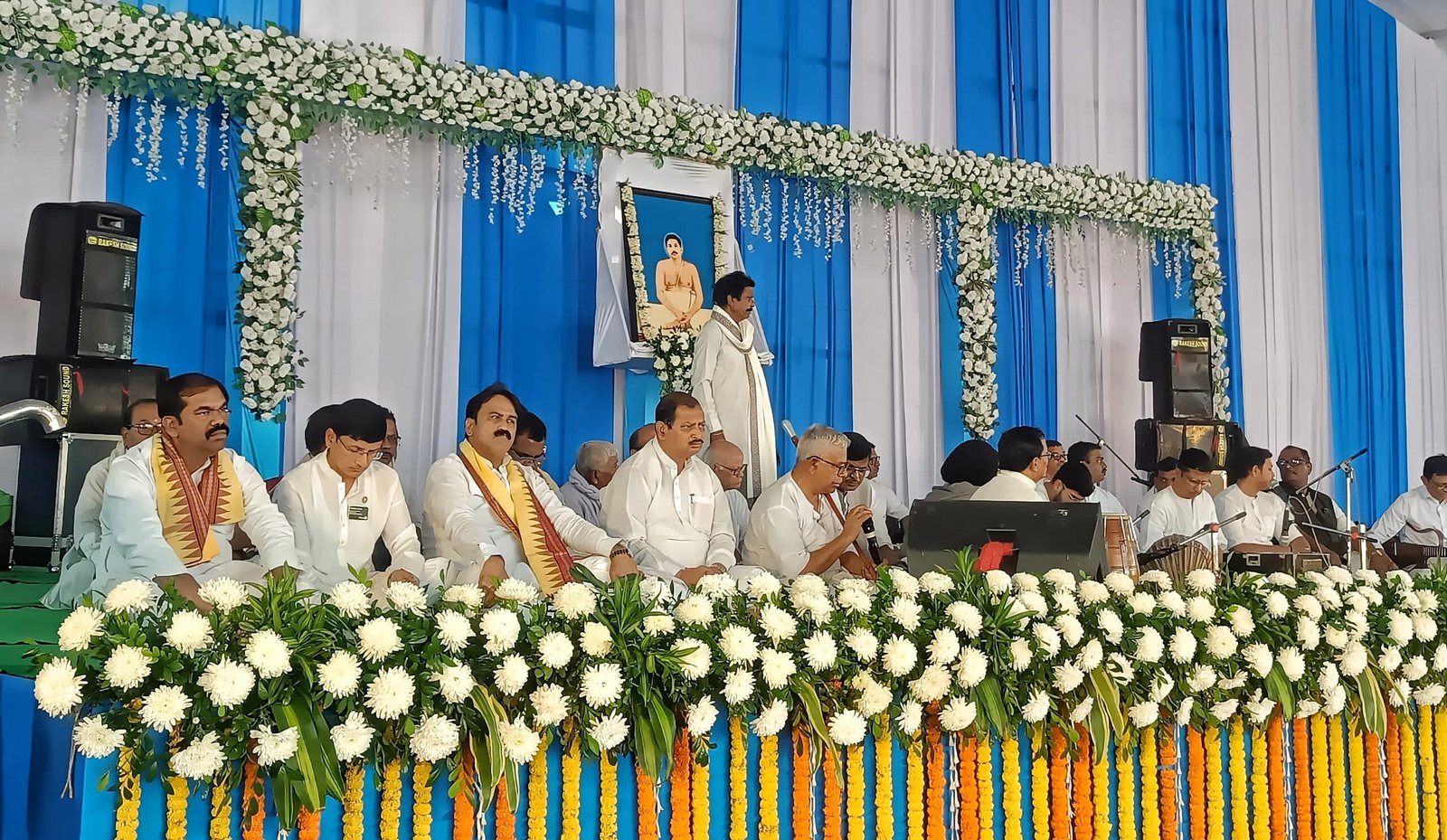 You are currently viewing ଶ୍ରୀ ଶ୍ରୀ ଠାକୁର ଅନୁକୂଳ ଚନ୍ଦ୍ରଙ୍କର ପ୍ରଥମ ଜିଲ୍ଲାସ୍ତରୀୟ “କୃତୀ ଦ୍ୟୋତନୀ” ମହାମହୋତ୍ସବ