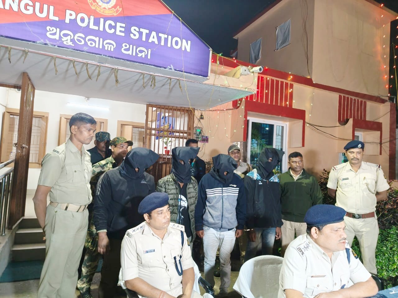 You are currently viewing ଅନୁଗୁଳରେ ଆକ୍ରମଣ ଏବଂ ଗୁଳିଚାଳନା ଘଟଣା, ୪ ଅଭିଯୁକ୍ତ ଗିରଫ