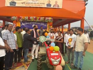 Read more about the article ତାଳଚେରରେ ଉପଖଣ୍ଡସ୍ତରୀୟ କୃଷି ଯନ୍ତ୍ରପାତି ମେଳା ଉଦଘାଟିତ, ୨୧ ଯାଏଁ ଚାଲିବ