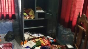 Read more about the article ରାତି ଅଧିଆ ଘରେ କଳାକନା ବୁଲାଇଲେ ଦୁର୍ବୃତ୍ତ, ପୋଛିନେଲେ ମୂଲ୍ୟବାନ ସାମଗ୍ରୀ