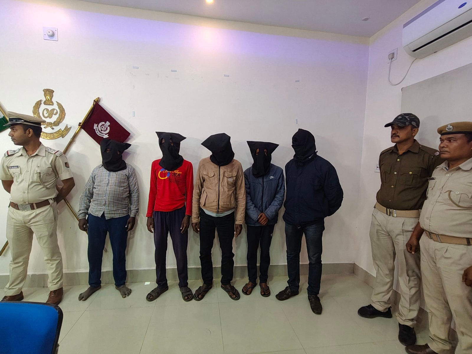 You are currently viewing ତାଳଚେର ଡବଲ ମର୍ଡର ମାମଲା: ଗନମ୍ୟାନ ସମେତ ୫ ସିକ୍ୟୁରିଟି ଗାର୍ଡ ଗିରଫ