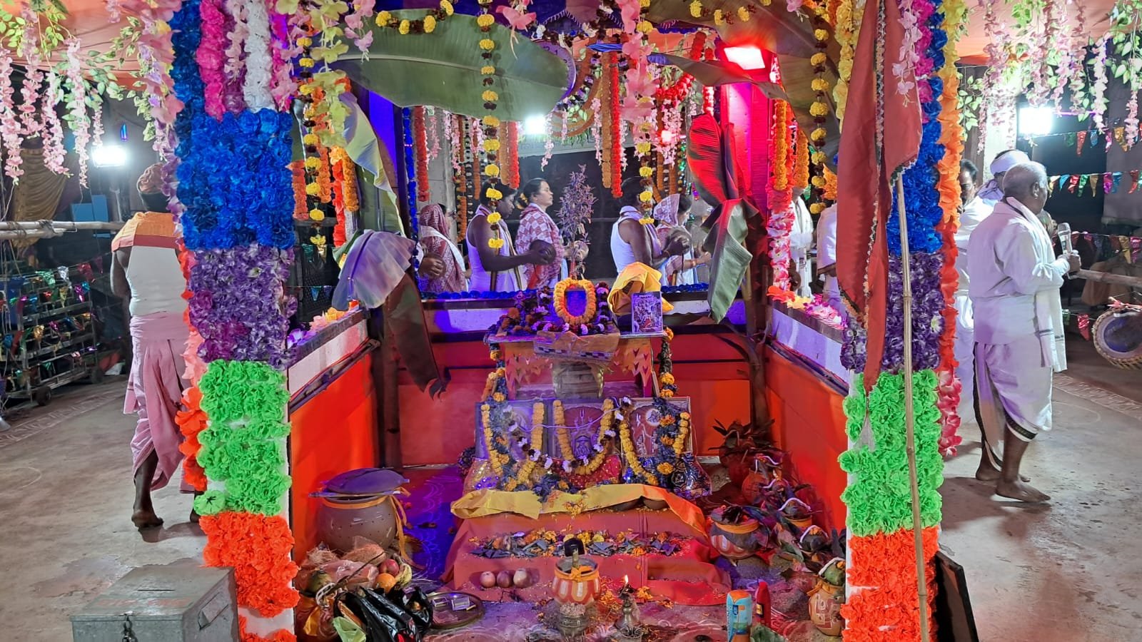 You are currently viewing ଦୁଇ ଦିନ ଧରି ଅଷ୍ଟ ପ୍ରହର ନାମ ଯଜ୍ଞ ଅନୁଷ୍ଠିତ