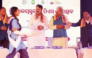 Read more about the article ଅନୁଗୁଳ ସରକାରୀ ଉଚ୍ଚ ବିଦ୍ୟାଳୟରେ ପିଏମଶ୍ରୀ ଉତ୍ସବ ଆୟୋଜିତ, ଯୋଗ ଦେଲେ ସାଂସଦ ଓ ବିଧାୟକ