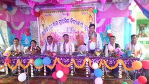 Read more about the article ତୁରଙ୍ଗ ସରକାରୀ ବିଦ୍ୟାଳୟର ବାର୍ଷିକ ଉତ୍ସବ: ଜୀବନରେ ଏକ ନମ୍ବର ହେବାକୁ ଲକ୍ଷ୍ୟ ରଖିବାକୁ ଆହ୍ୱାନ