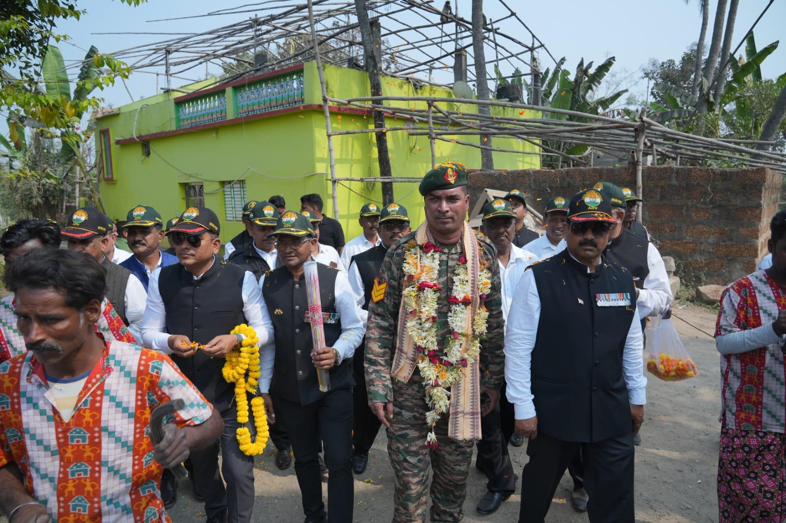 You are currently viewing ଅବସରପ୍ରାପ୍ତ ନାଏବ ସୁବେଦାର ଅଭୟ ସାହୁଙ୍କୁ ଏଡିଭି ସମ୍ବର୍ଦ୍ଧିତ କଲା