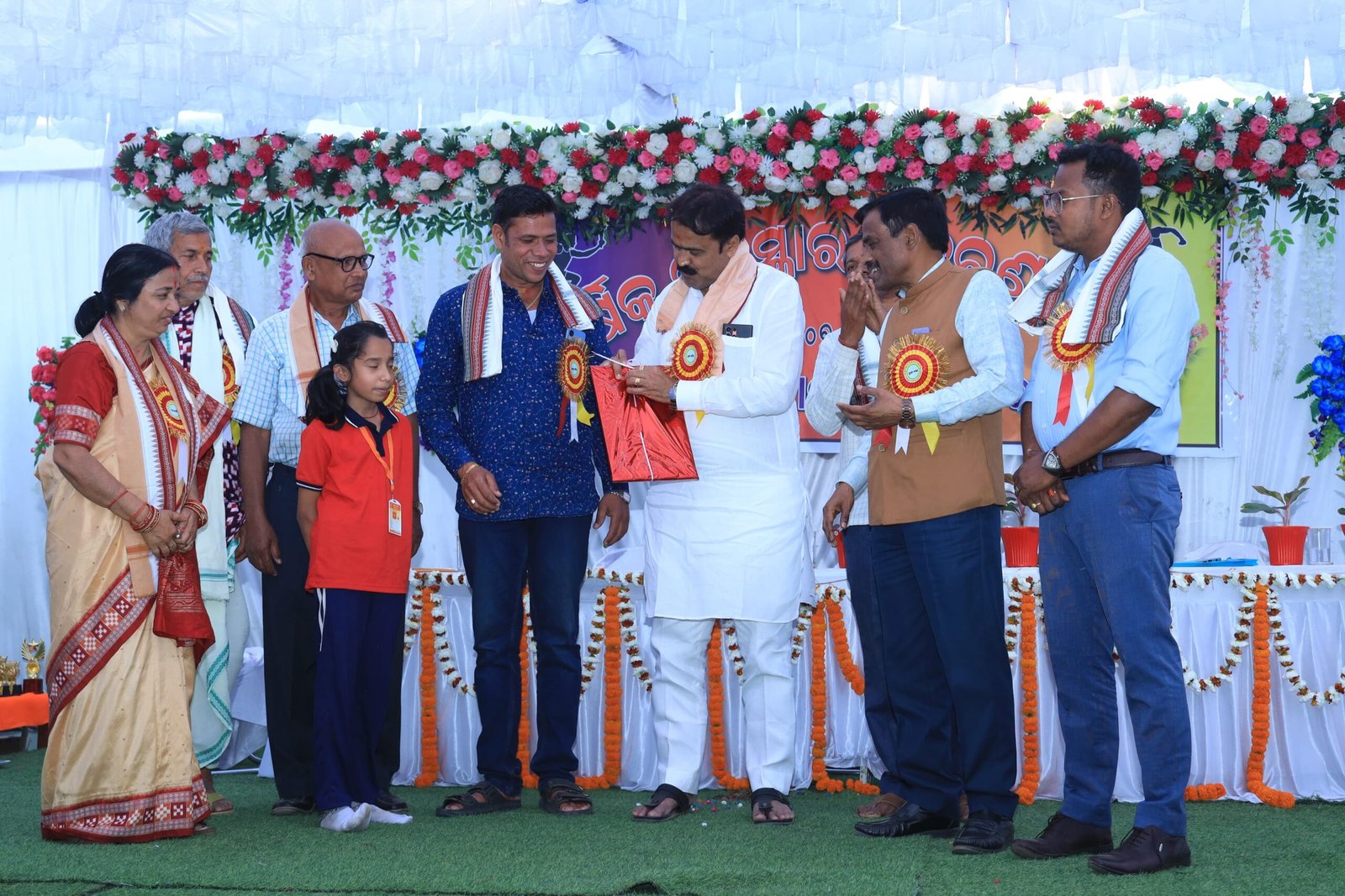 You are currently viewing ପୋକତୁଙ୍ଗା ବିଦ୍ୟାଳୟର ବାର୍ଷିକ ଉତ୍ସବରେ କୃତୀ ଛାତ୍ରଛାତ୍ରୀ ପୁରସ୍କୃତ; ମନ ମୋହିଲା ରଙ୍ଗାରଙ୍ଗ ସାଂସ୍କୃତିକ କାର୍ଯ୍ୟକ୍ରମ