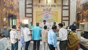 Read more about the article କଣିହାଁରେ ଜିଲ୍ଲା ସ୍ତରୀୟ ମିଳିତ ଜନ ଶୁଣାଣି କାର୍ଯ୍ୟକ୍ରମ: ୩ଜଣଙ୍କୁ ୨୨ ହଜାର ଟଙ୍କା ସହାୟତା ପ୍ରଦାନ