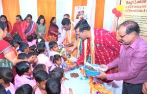 Read more about the article ଅପପୁଷ୍ଟି ବିରୋଧରେ ଅଭିଯାନ; ଅଙ୍ଗନବାଡ଼ି ଶିଶୁଙ୍କୁ ମିଳିବ ପୁଷ୍ଟିକର ମାଣ୍ଡିଆ ଲଡ଼ୁ