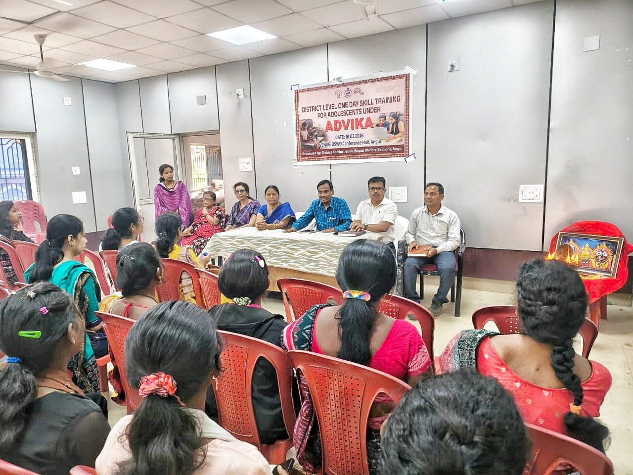 You are currently viewing ଅନୁଗୁଳ ଜିଲ୍ଲା ସମାଜ ମଙ୍ଗଳ ବିଭାଗର ପ୍ରୟାସ: କିଶୋରୀମାନେ ଶିଖିଲେ କମ୍ପ୍ୟୁଟର ଓ ନିଯୁକ୍ତି କୌଶଳ