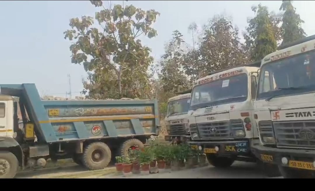 You are currently viewing ରେଙ୍ଗାଳିରେ ପଥର ମାଫିଆଙ୍କ ଉପରେ ପୋଲିସର ବଡ଼ ଚଢ଼ାଉ: ୫ ହାଇୱା ଓ ପୋକଲିନ ଜବତ, ୫ ଗିରଫ