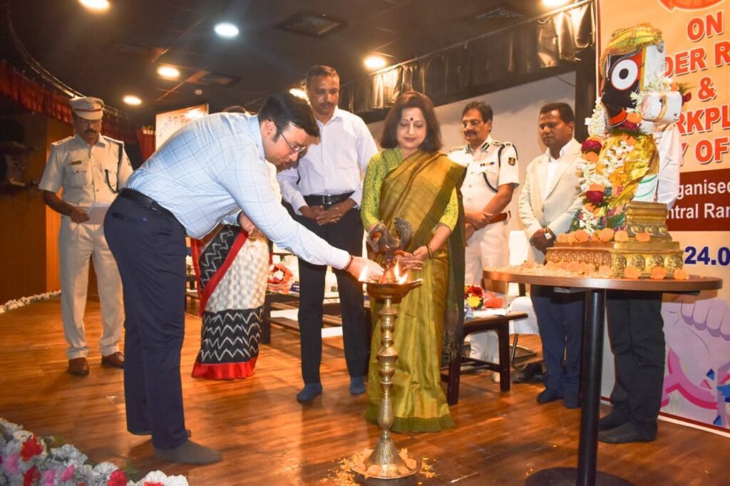 ଅନୁଗୁଳରେ ମହିଳାଙ୍କ କାର୍ଯ୍ୟକ୍ଷେତ୍ର ସୁରକ୍ଷା ଓ ଲିଙ୍ଗଗତ ଅଧିକାର ଉପରେ ଆଞ୍ଚଳିକ ସମ୍ମିଳନୀ