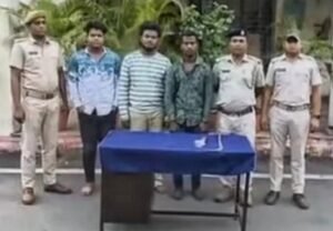 Read more about the article ଇନଷ୍ଟାଗ୍ରାମରେ ଖଣ୍ଡା ପ୍ରଦର୍ଶନ କରି ଧମକ ଦେବା ପଡ଼ିଲା ମହଙ୍ଗା: ୩ ଗିରଫ