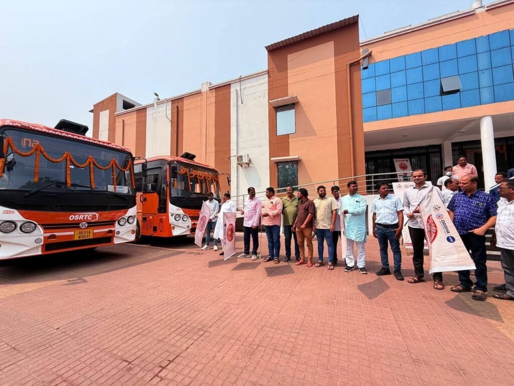 ଶ୍ରୀଜଗନ୍ନାଥ ଦର୍ଶନରେ ଗଲେ ଅନୁଗୁଳ ଜିଲ୍ଲାର ୧୩୧ ବରିଷ୍ଠ ନାଗରିକ