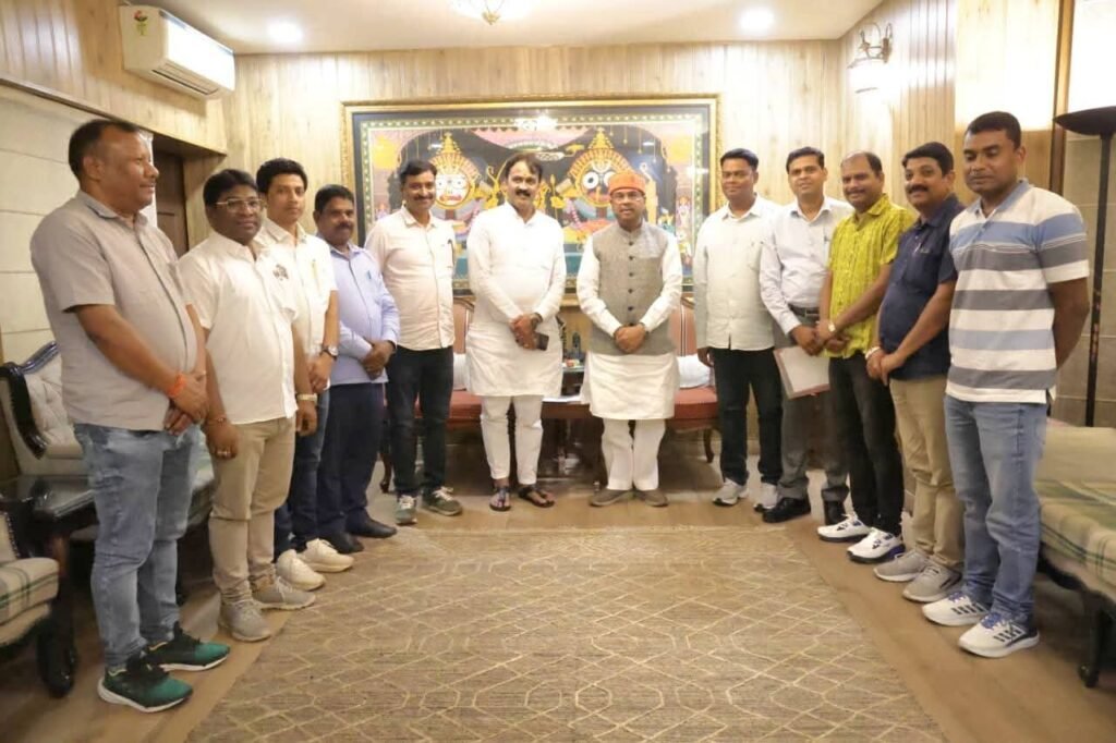 ନାଲକୋର ସମ୍ପ୍ରସାରଣ ଓ କର୍ମଚାରୀ ସମସ୍ୟା ସମ୍ପର୍କରେ କେନ୍ଦ୍ର ଶିକ୍ଷାମନ୍ତ୍ରୀ ଧର୍ମେନ୍ଦ୍ର ପ୍ରଧାନଙ୍କ ସହ ଆଲୋଚନା