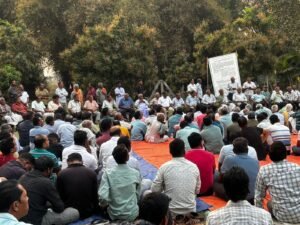 Read more about the article କୋଶଳା ଗ୍ରାମରେ କୋଇଲା ପରିବହନକୁ ତୀବ୍ର ବିରୋଧ: ନୟନୀ ଖଣିରୁ ଯାତାୟାତ ରୋକିବାକୁ ଗ୍ରାମସଭାରେ ନିଷ୍ପତ୍ତି