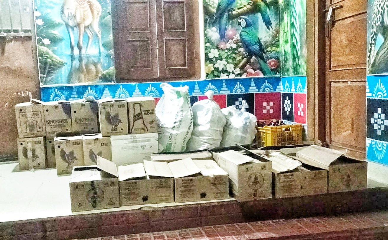 You are currently viewing ରେଙ୍ଗାଳି ପୋଲିସକୁ ବଡ଼ ସଫଳତା: ରାସନ ଦୋକାନରୁ ବିପୁଳ ବିଦେଶୀ ମଦ ଜବତ