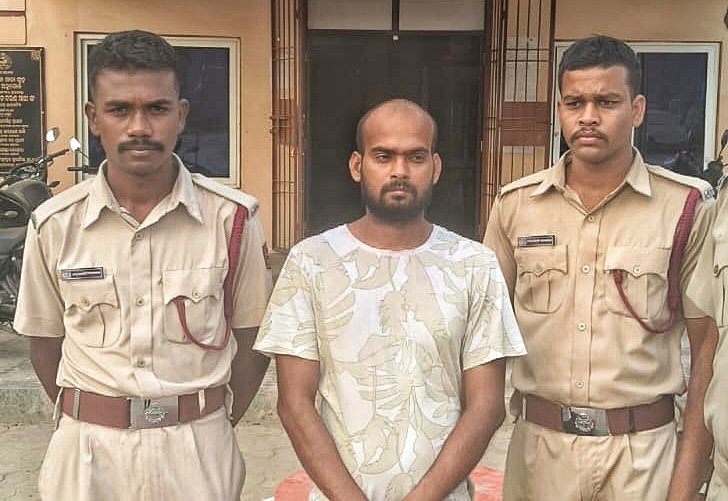 ଅନୁଗୁଳ ପୋଲିସ ପଞ୍ଝାରେ ଦୁର୍ଦ୍ଦାନ୍ତ ଅପରାଧୀ ‘ଟପା’: ବେଆଇନ ବନ୍ଧୁକ ଜବତ