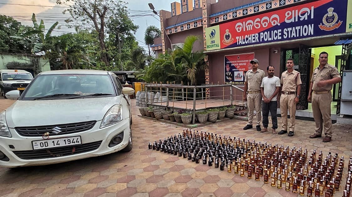 You are currently viewing ତାଳଚେର ରୁ ୬୮ ଲିଟର ନକଲି ବିଦେଶୀ ମଦ ଜବତ