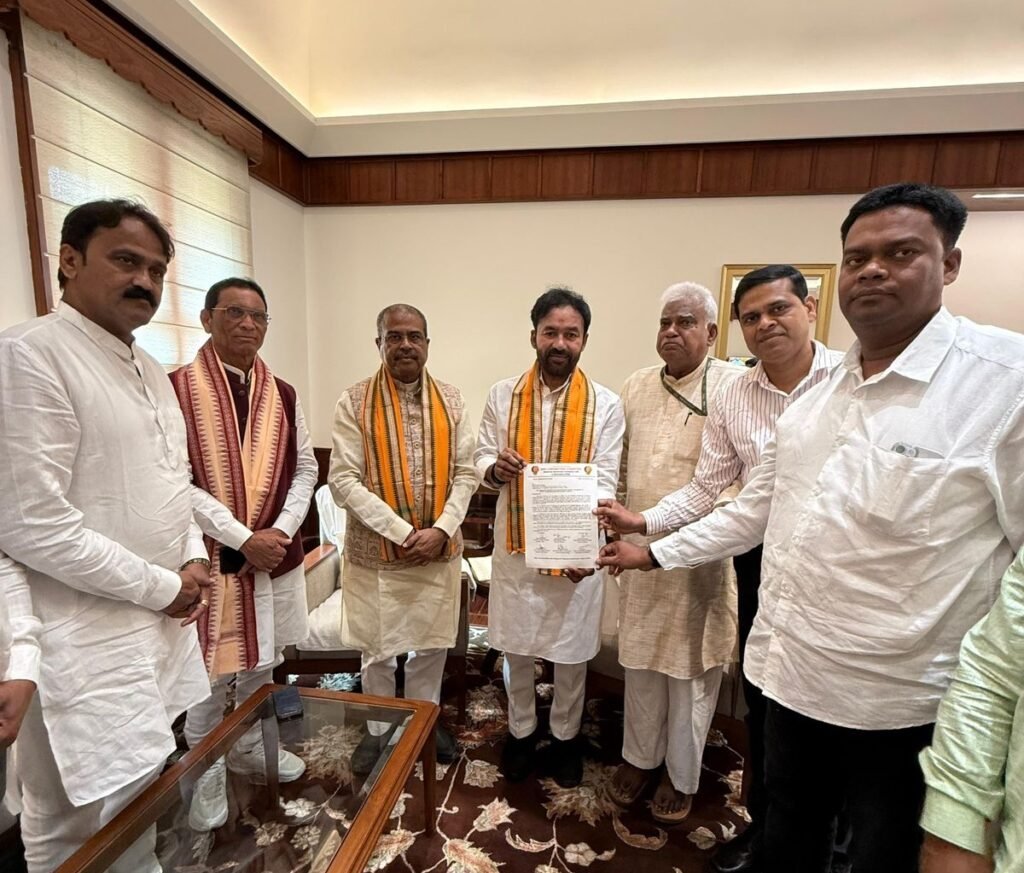 କେନ୍ଦ୍ର ଖଣି ମନ୍ତ୍ରୀଙ୍କୁ ଭେଟିଲେ କେନ୍ଦ୍ରମନ୍ତ୍ରୀ: ନାଲକୋର ରେକର୍ଡ ଲାଭ ପାଇଁ ଶ୍ରମିକଙ୍କୁ ମିଳିପାରେ ବୋନସ୍‌