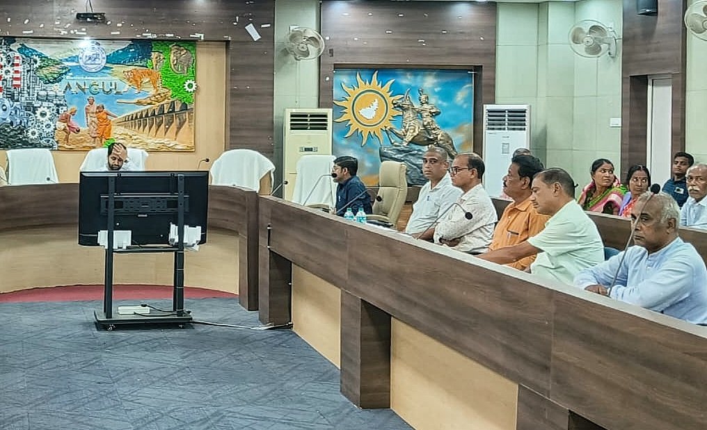 ନଇନି କୋଇଲା ପରିବହନ ବିବାଦ: ଜିଲ୍ଲାପାଳଙ୍କ ସହ ଆଲୋଚନା ବିଫଳ, ବାଇପାସ୍ ଦାବିରେ ଅଟଳ କୋଶଳା ଗ୍ରାମବାସୀ