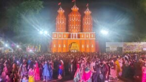 Read more about the article ଅମଲାପଡ଼ା ବାସନ୍ତୀ ଦୁର୍ଗା: ଆୟୋଜିତ ହେଲା ରକ୍ତଦାନ ଶିବିର, କୁମାରୀ ପୂଜନ ଓ ସାମୁହିକ ଦାଣ୍ଡିଆ