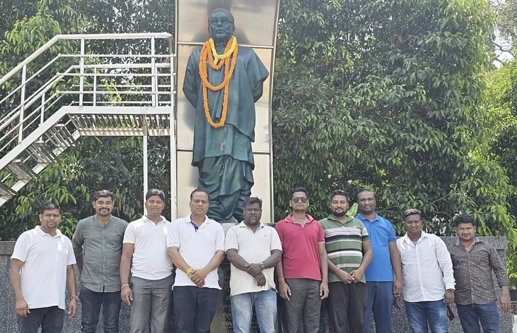 ଧୁମଧାମରେ ପାଳିତ ହେଲା ଅନୁଗୁଳ ଜିଲ୍ଲା ପ୍ରତିଷ୍ଠା ଦିବସ; ବରପୁତ୍ରଙ୍କ ପ୍ରତିମୂର୍ତ୍ତିରେ ମାଲ୍ୟାର୍ପଣ କଲେ ଯୁବ ସମାଜସେବୀ