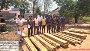 Read more about the article ଜରପଡ଼ା ବନ ବିଭାଗର ବଡ଼ କାର୍ଯ୍ୟାନୁଷ୍ଠାନ: ବିପୁଳ ପରିମାଣର ଚୋରା ଶାଗୁଆନ କାଠ ଜବତ