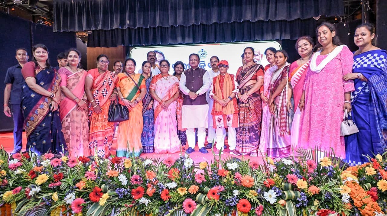 You are currently viewing ଅନୁଗୁଳରେ ‘ନାରୀଶକ୍ତି ବନ୍ଦନ’ କାର୍ଯ୍ୟକ୍ରମ: ମହିଳା ସଶକ୍ତୀକରଣ ପାଇଁ ମୁଖ୍ୟମନ୍ତ୍ରୀଙ୍କ ଆହ୍ୱାନ