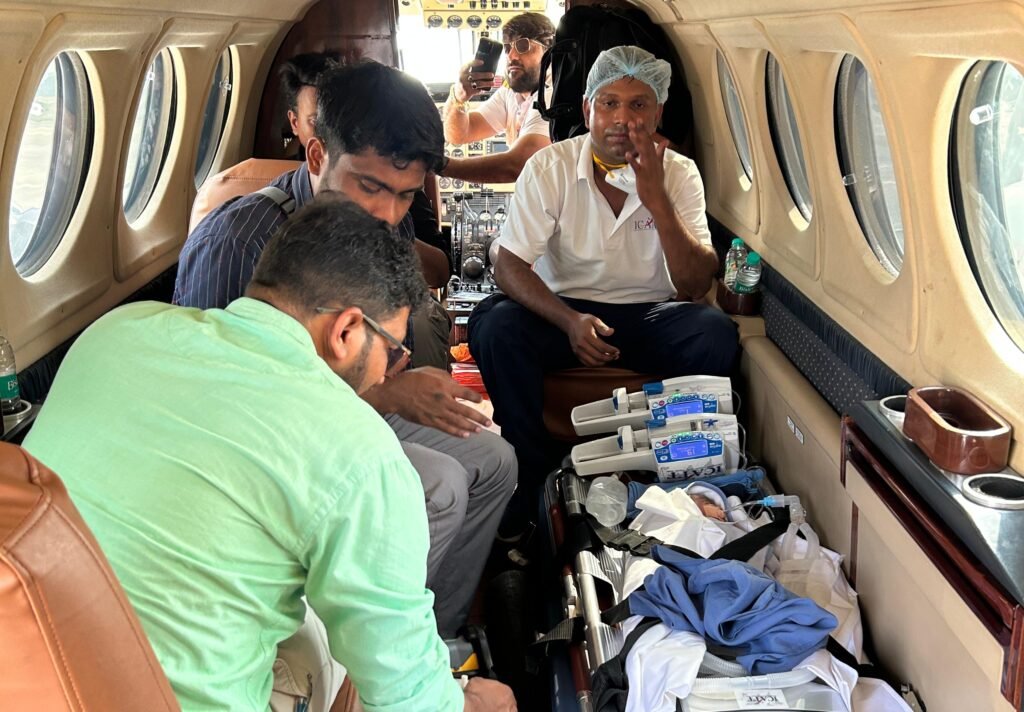 ୨୪ ଦିନର ଶିଶୁଙ୍କୁ ଏୟାରଲିଫ୍ଟ କଲା ଏୟାର କଳିଙ୍ଗ: ସୃଷ୍ଟି କଲା ନୂତନ ଉଦାହରଣ