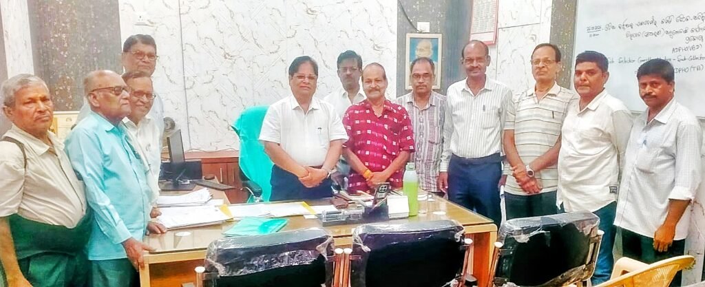 ଅନୁଗୁଳ ଜିଲ୍ଲାରେ ସ୍ୱାସ୍ଥ୍ୟସେବା ସୁଧାର ଦାବି: ସିଡିଏମଓଙ୍କୁ ୭ ଦଫା ଦାବିପତ୍ର ଦେଲା ଜନଜୀବନ ସୁରକ୍ଷା କମିଟି