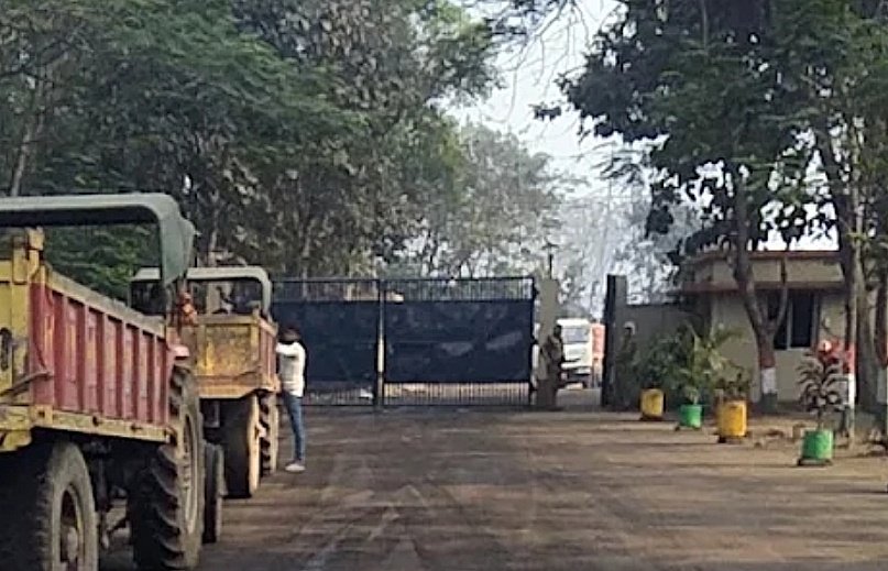 ଶ୍ରୀମେଟାଲିକ୍ ପ୍ଲାଣ୍ଟରେ ଦୁର୍ଘଟଣା: ୩ ଶ୍ରମିକ ମୃତ, ଘଟଣାକୁ ଚାପି ଦେବାକୁ ଉଦ୍ୟମ ଅଭିଯୋଗ
