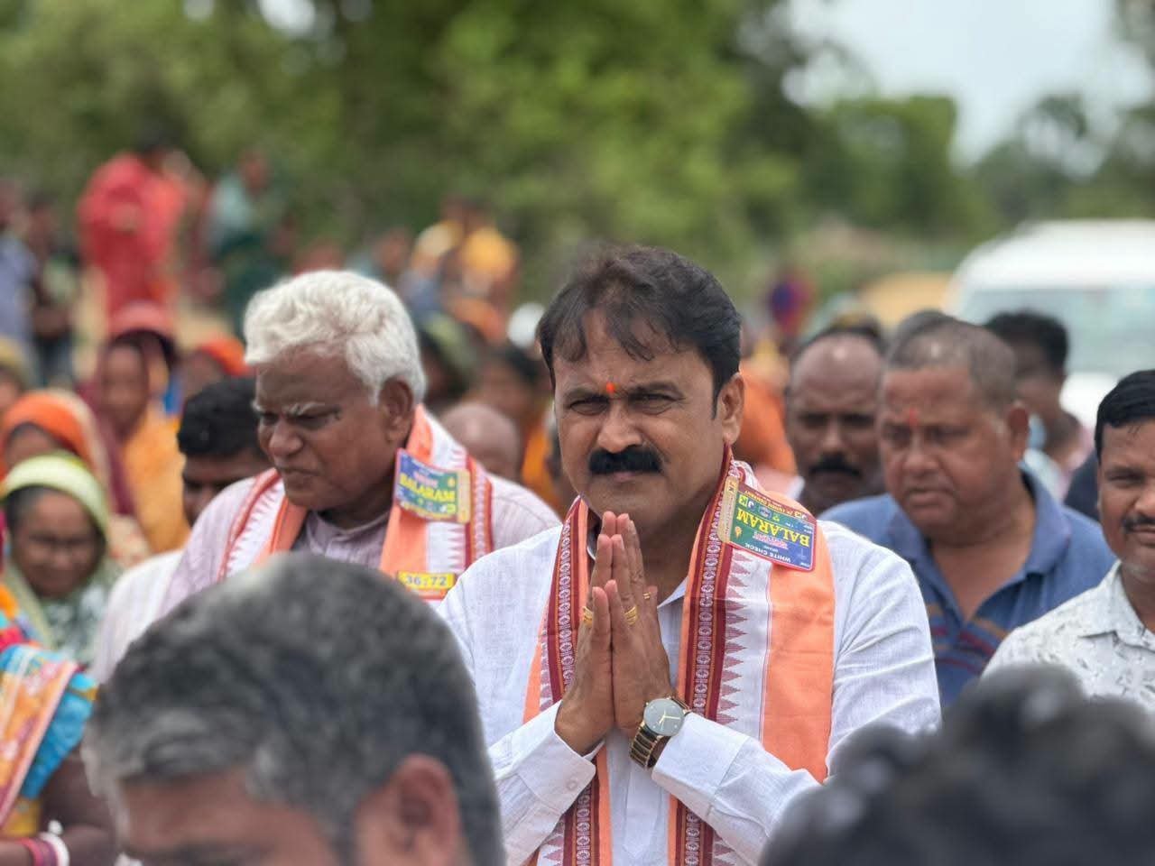 You are currently viewing ଅନୁଗୋଳରେ ୭.୨୦ କୋଟିର ରାସ୍ତା ପ୍ରକଳ୍ପ ଶିଳାନ୍ୟାସ: ସାଂସଦ ଓ ବିଧାୟକଙ୍କ ଉପସ୍ଥିତିରେ ଭିତ୍ତିପ୍ରସ୍ତର ସ୍ଥାପନ