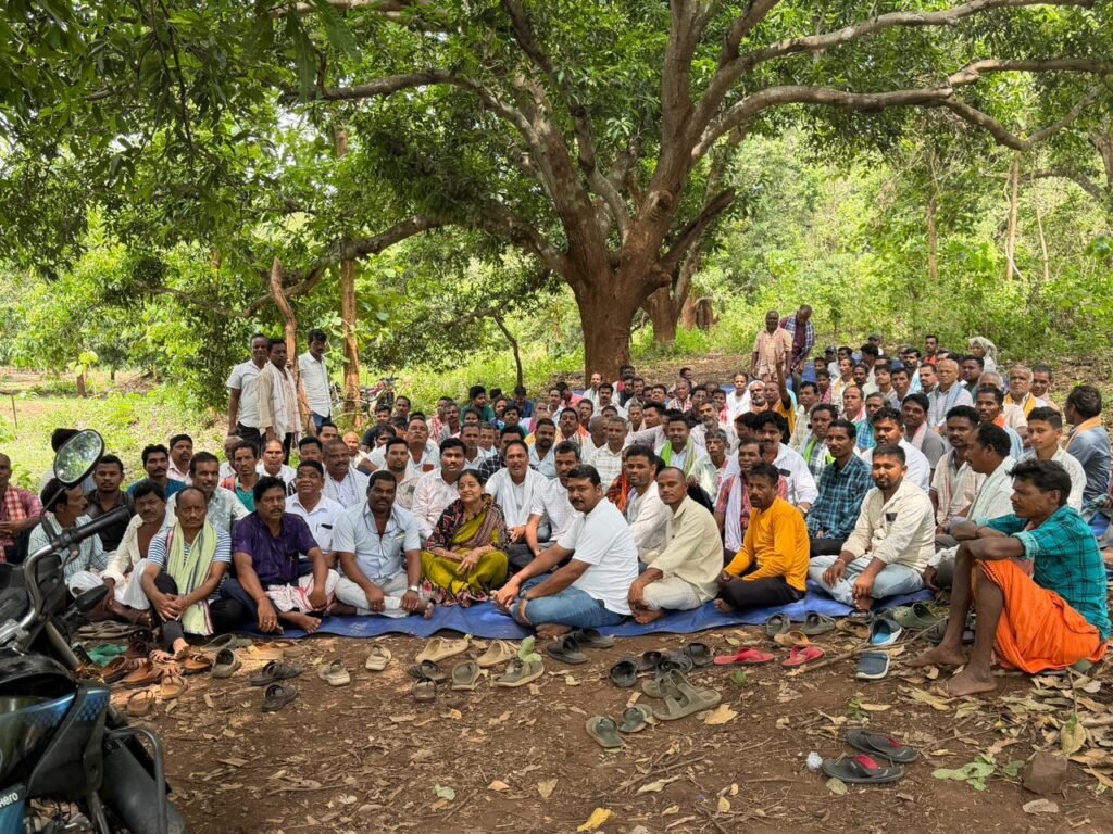 ​ଠାକୁରଗଡ଼ରେ ବିଜେଡିର କର୍ମୀ ସମ୍ମିଳନୀ: ସଂଗଠନକୁ ସୁଦୃଢ଼ କରିବା ଉପରେ ଗୁରୁତ୍ୱ