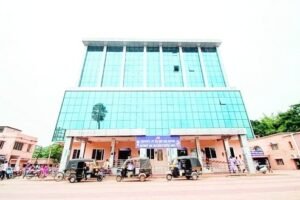 Read more about the article ଅନୁଗୋଳ ମୁଖ୍ୟ ଚିକିତ୍ସାଳୟରେ ଚରମ ଅବ୍ୟବସ୍ଥା: ରୋଗୀଙ୍କୁ ଦୁର୍ବ୍ୟବହାର, ସେବା ନାମରେ ଦବଙ୍ଗଗିରି