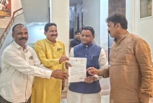 Read more about the article ୭୦୦ ବର୍ଷ ପୁରୁଣା ମଦନମୋହନ ମନ୍ଦିର ପୁନରୁଦ୍ଧାର ପାଇଁ ୧ କୋଟି ଦାବି, ମୁଖ୍ୟମନ୍ତ୍ରୀଙ୍କୁ ବିଧାୟକଙ୍କ ଚିଠି