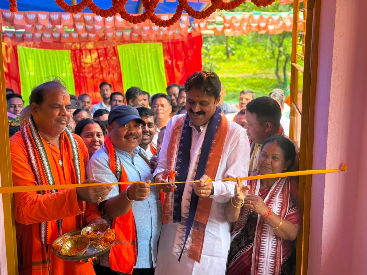 You are currently viewing ଅନୁଗୋଳ କଙ୍କିନାଳୀରେ ବିଜେପିର ନୂତନ କାର୍ଯ୍ୟାଳୟ ଉଦଘାଟିତ