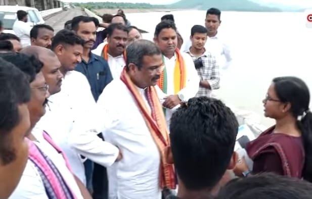 ମାନଯୋର ଡ୍ୟାମ୍ ପରିଦର୍ଶନ କଲେ ସାଂସଦ ଓ ମନ୍ତ୍ରୀ: ଚାଷ ଓ ଚାଷୀଙ୍କ ଉନ୍ନତି ପାଇଁ ଆଲୋଚନା